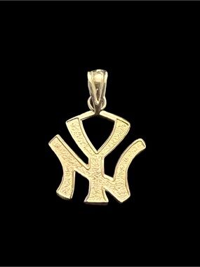 14K Solid Yellow Gold Michael Anthony New York Yankees NY Logo Charm Pendant